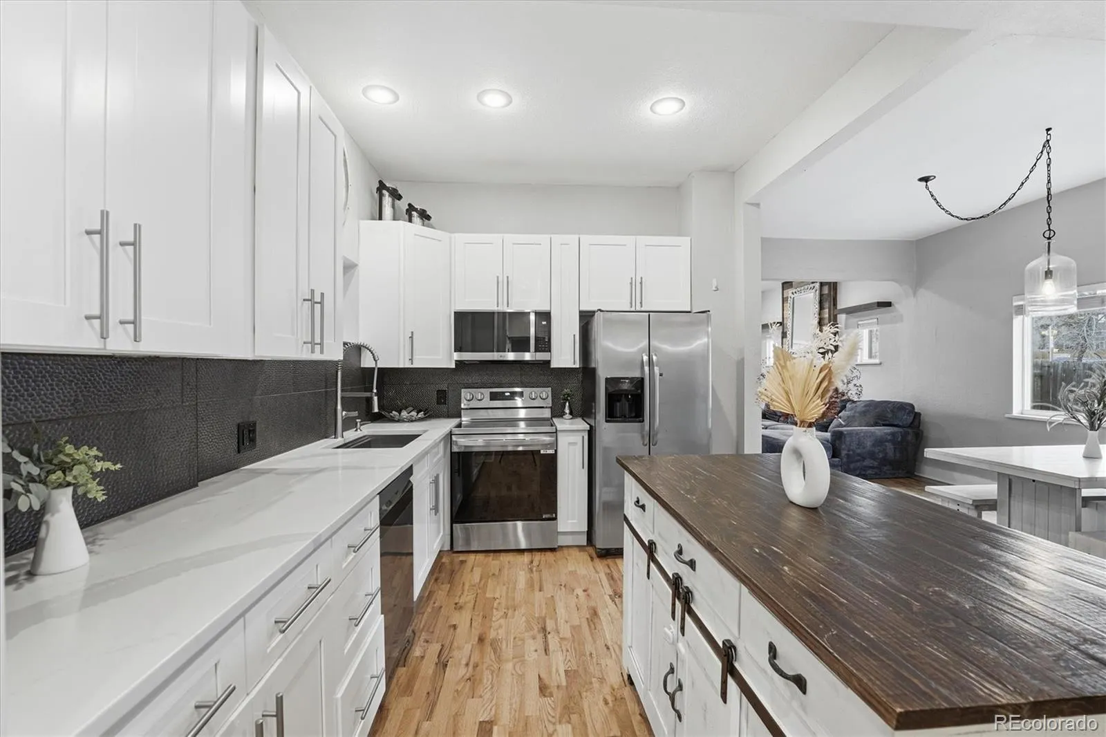 2073 S Logan Street Denver CO 80210 MLS #REC3038068 05202026000637 1600 21