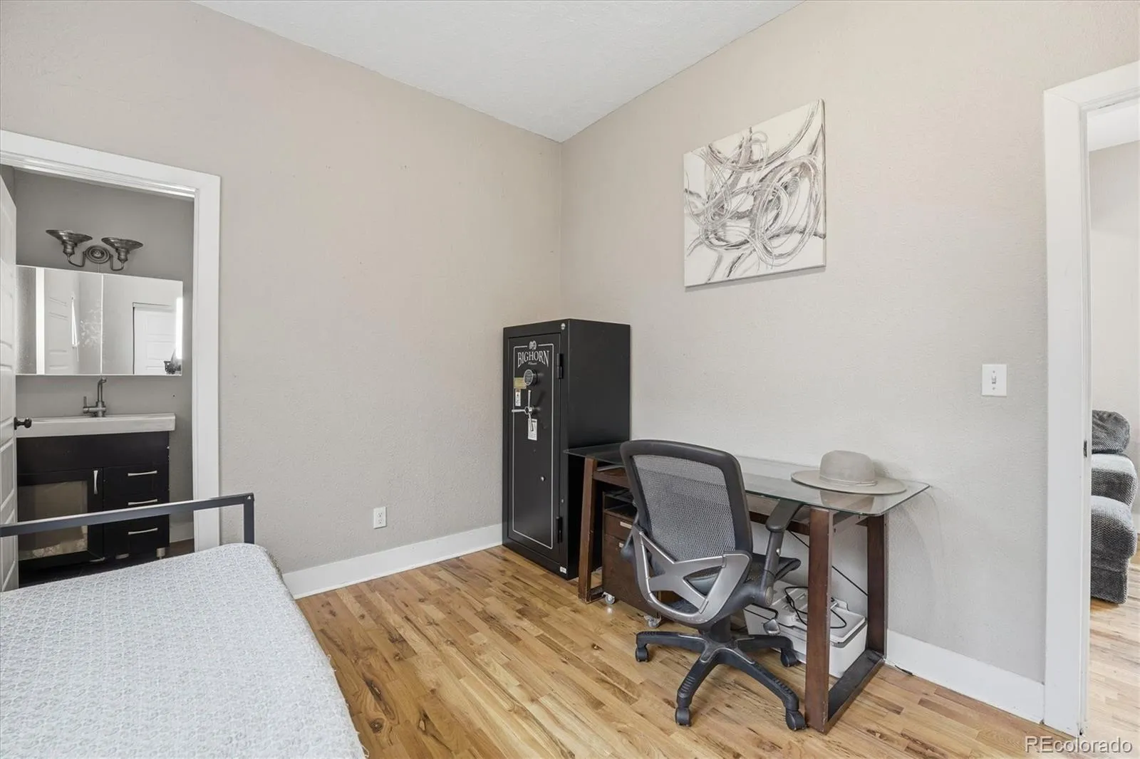 2073 S Logan Street Denver CO 80210 MLS #REC3038068 05202026000637 1600 36