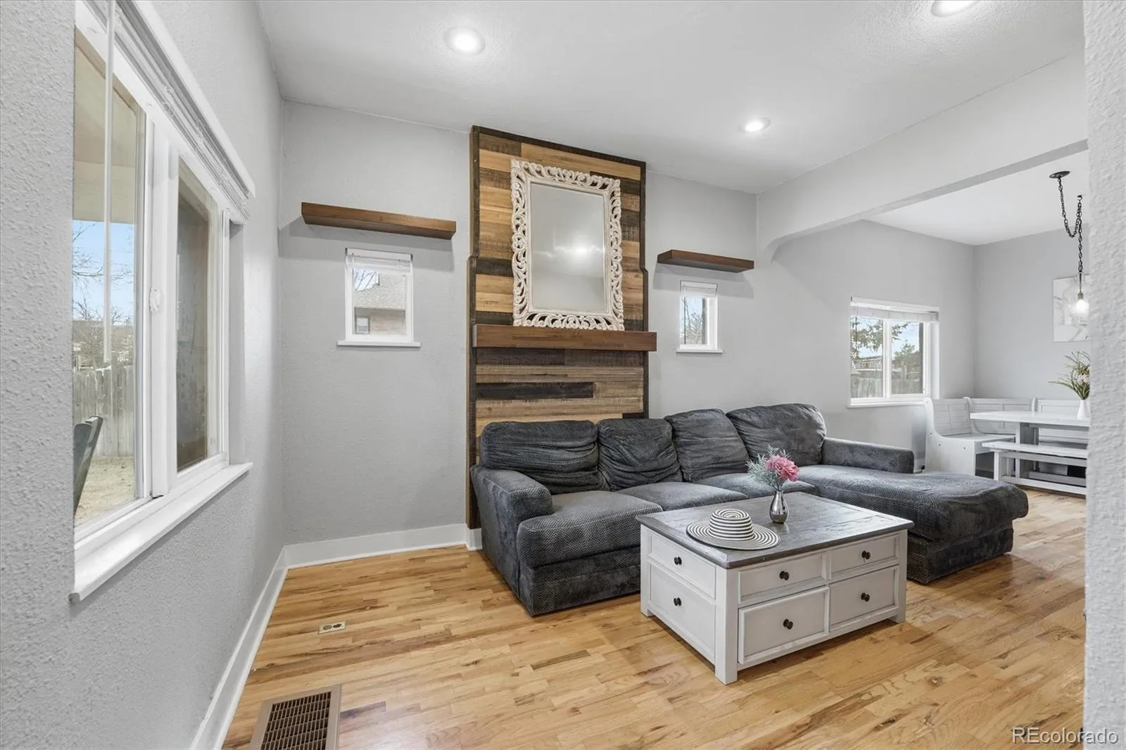 2073 S Logan Street Denver CO 80210 MLS #REC3038068 05202026000637 1600 8