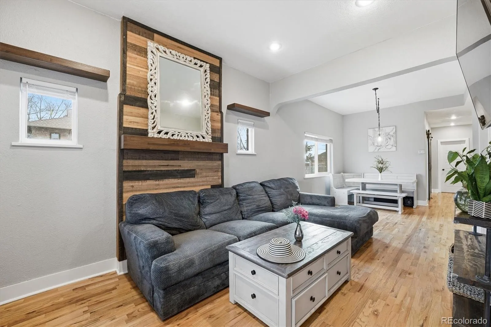 2073 S Logan Street Denver CO 80210 MLS #REC3038068 05202026000637 1600 9