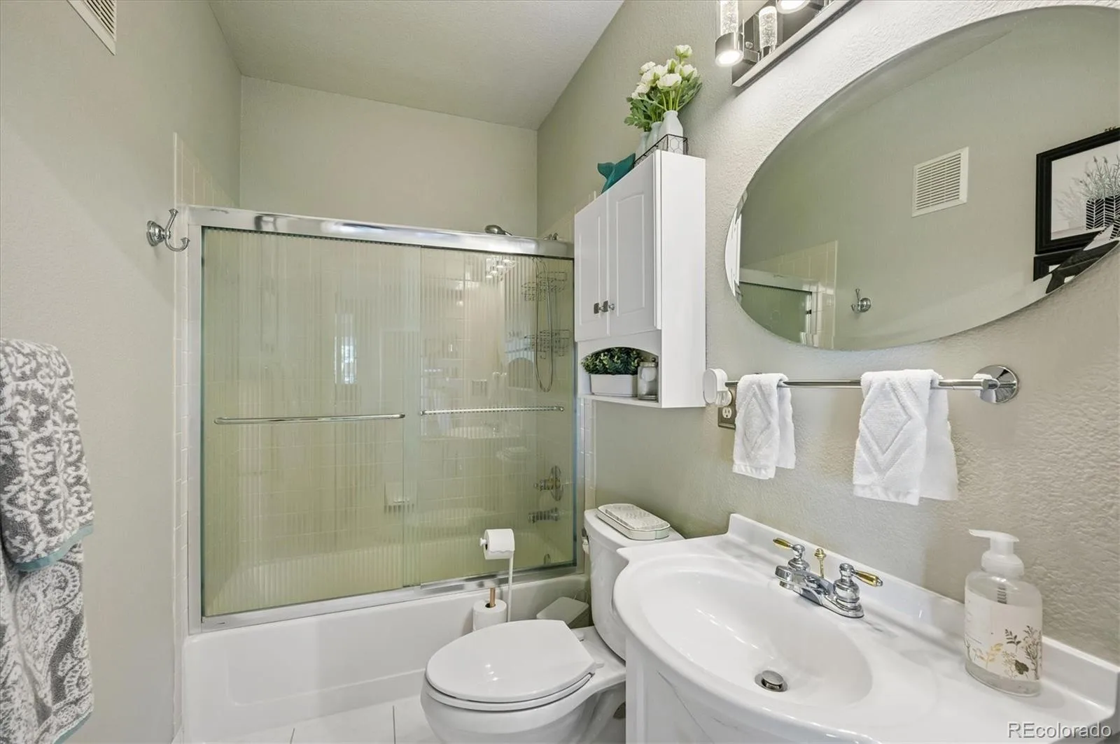 2896 W Riverwalk Circle #A314 Littleton CO 80123 | MLS #REC3039575 06032026224237 1600 26