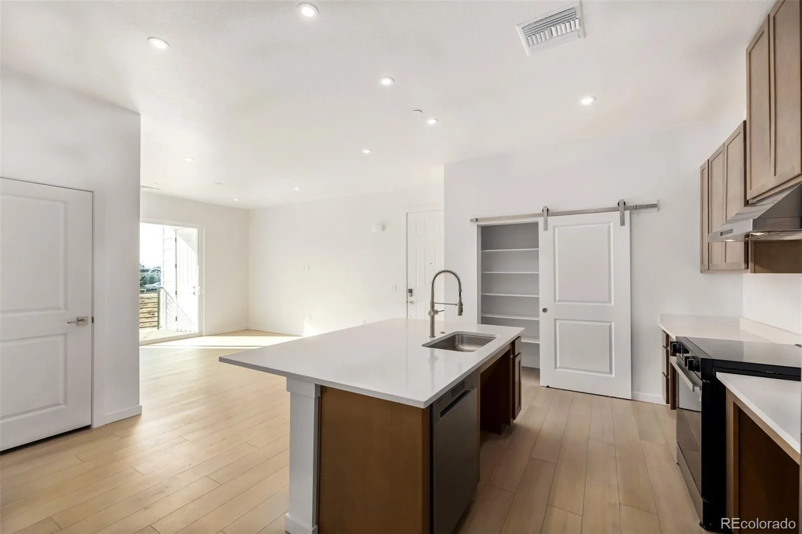 6153 N Ceylon Street #106 #3 Denver CO 80249 | MLS #REC3040473 07152026072803 1600 4