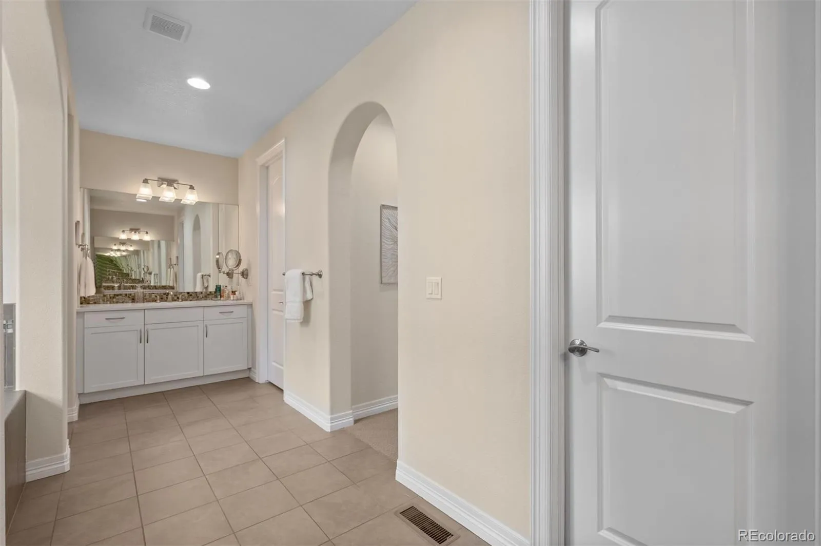 04162026173954 1600 32