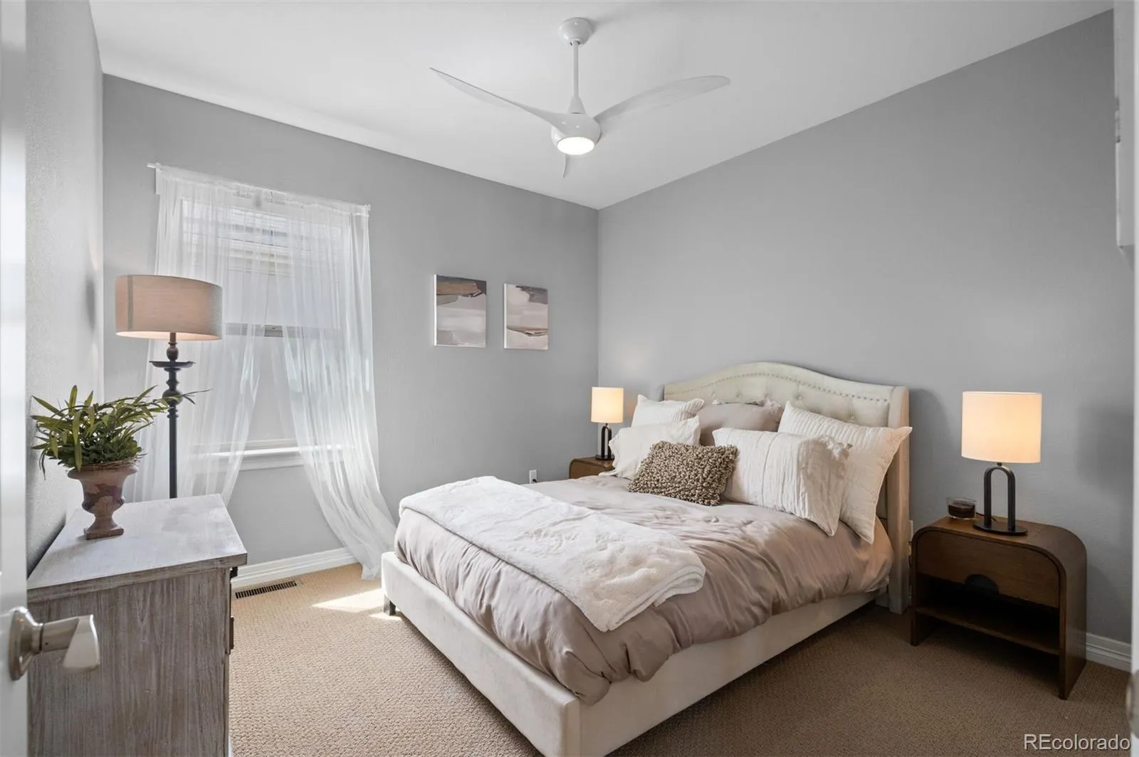 04162026173954 1600 34