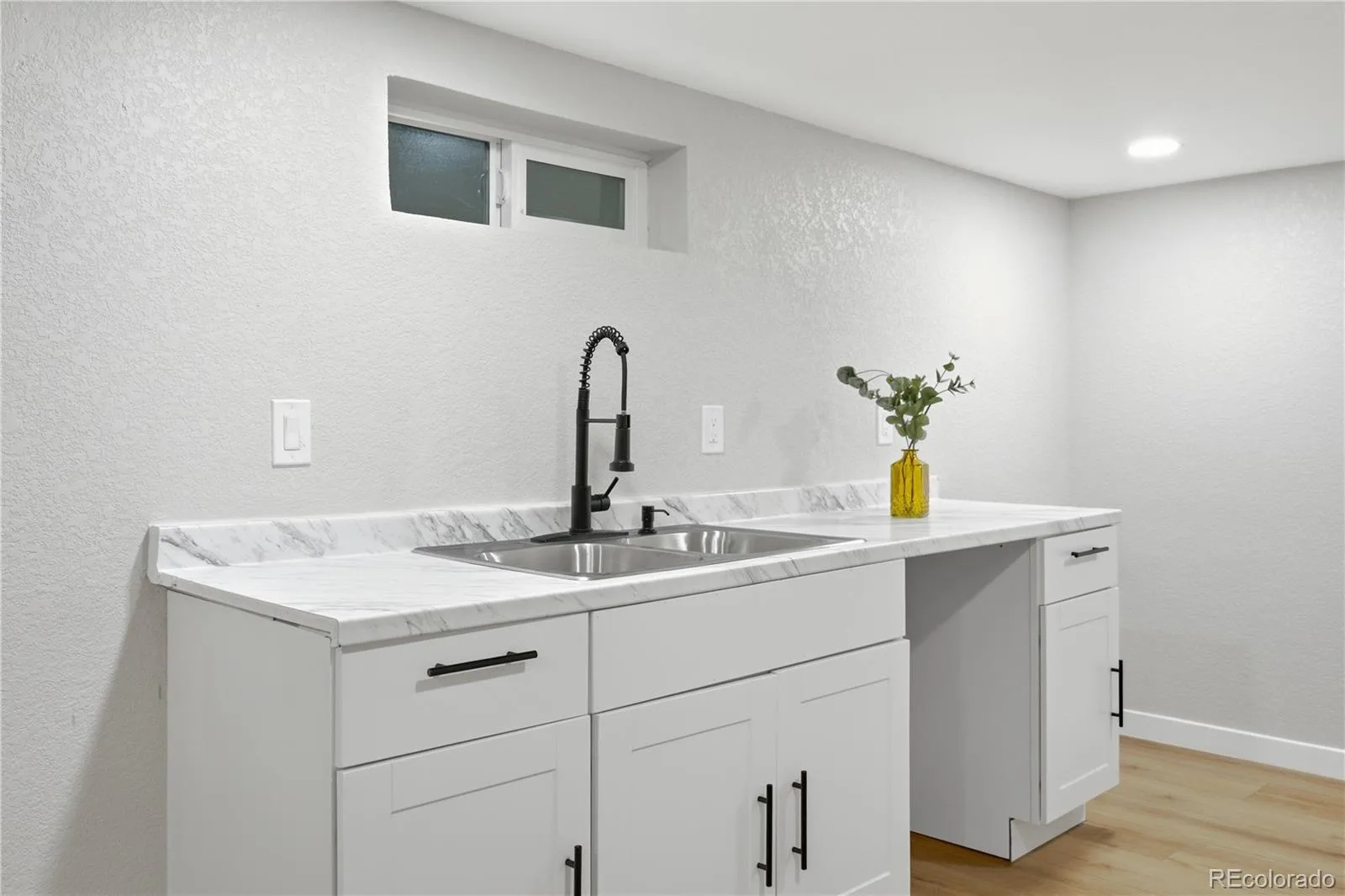 3049 Ursula Street Aurora CO 80011 | MLS #REC3043338 08092026003644 1600 19