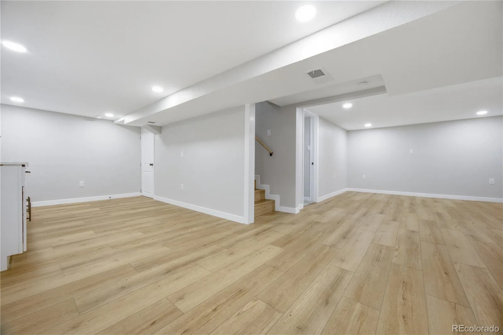 3049 Ursula Street Aurora CO 80011 | MLS #REC3043338 08092026003644 1600 22