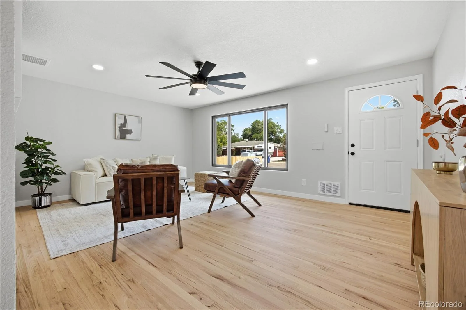 3049 Ursula Street Aurora CO 80011 | MLS #REC3043338 08092026003644 1600 3