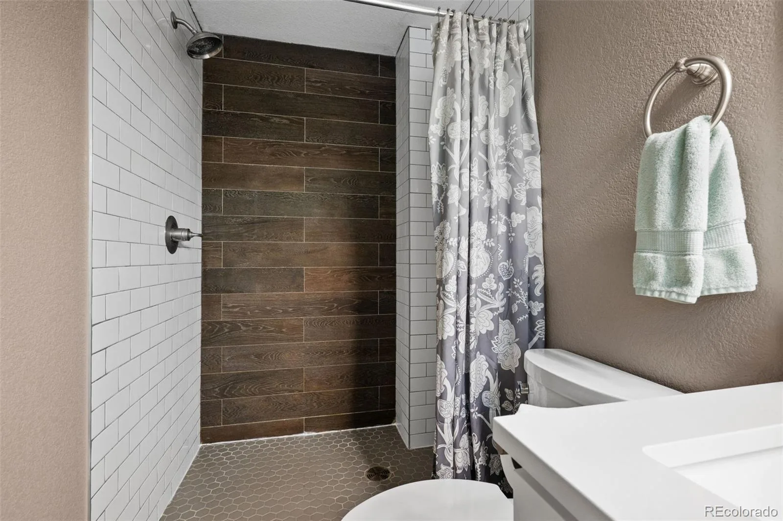 1435 S Zephyr Street Denver CO 80232 MLS #REC3044119 07052026225311 1600 18