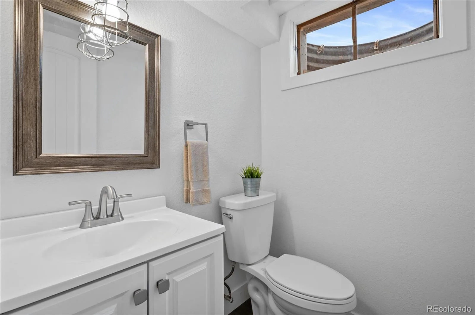 1435 S Zephyr Street Denver CO 80232 MLS #REC3044119 07052026225311 1600 27