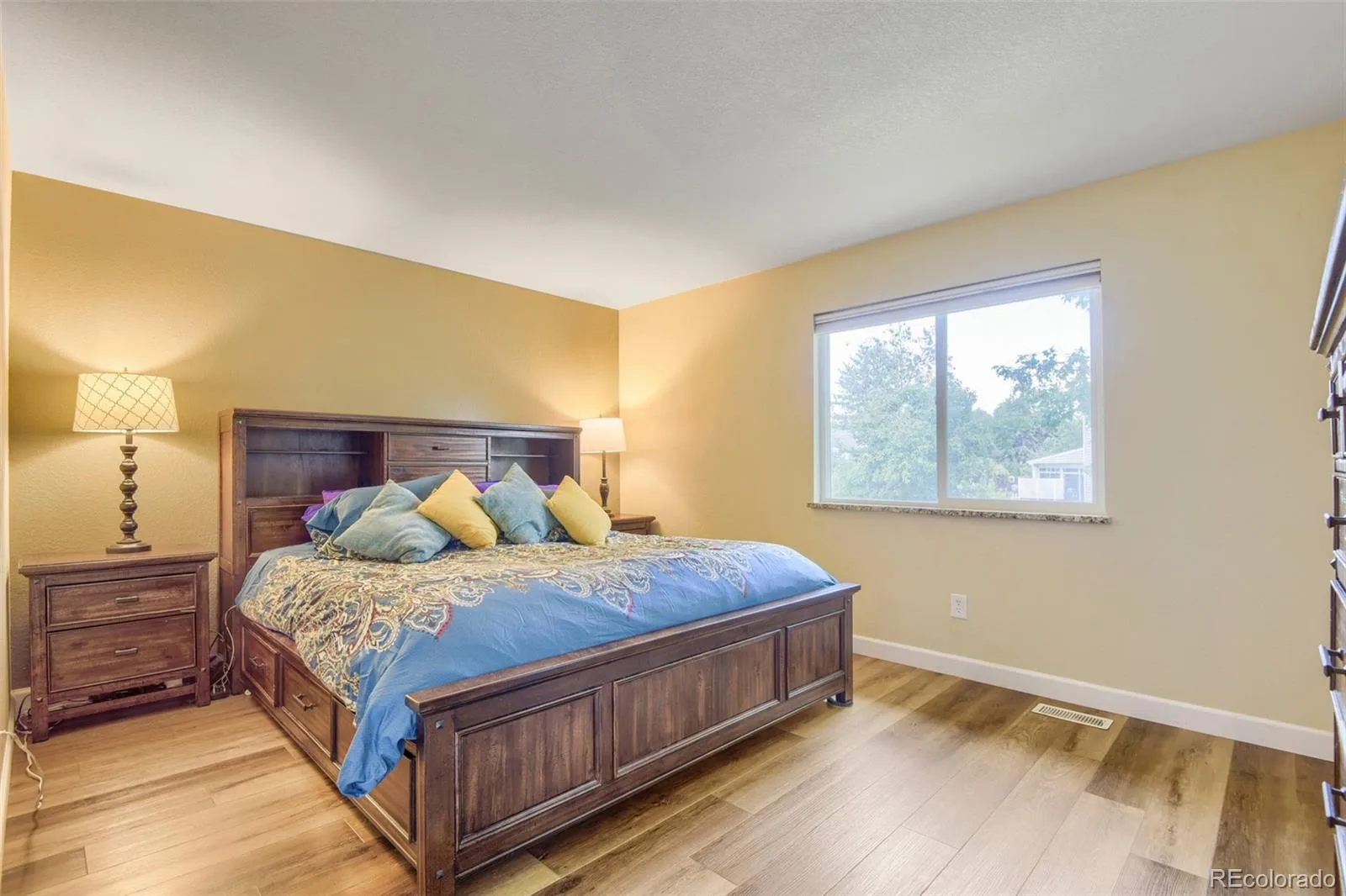 1547 S Uvalda Street Aurora CO 80012 | MLS #REC3045004 08302026203445 1600 11