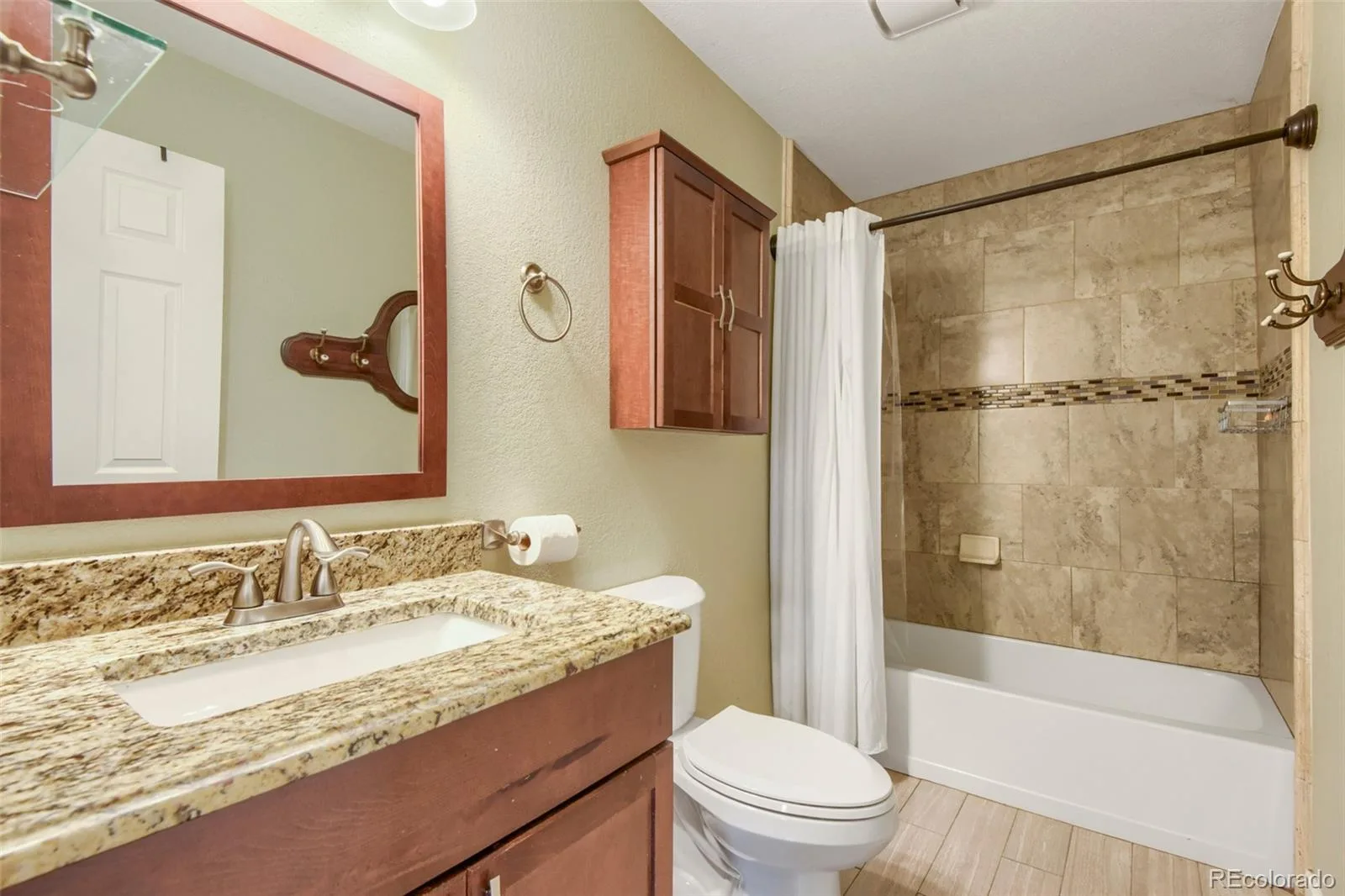 1547 S Uvalda Street Aurora CO 80012 | MLS #REC3045004 08302026203445 1600 16