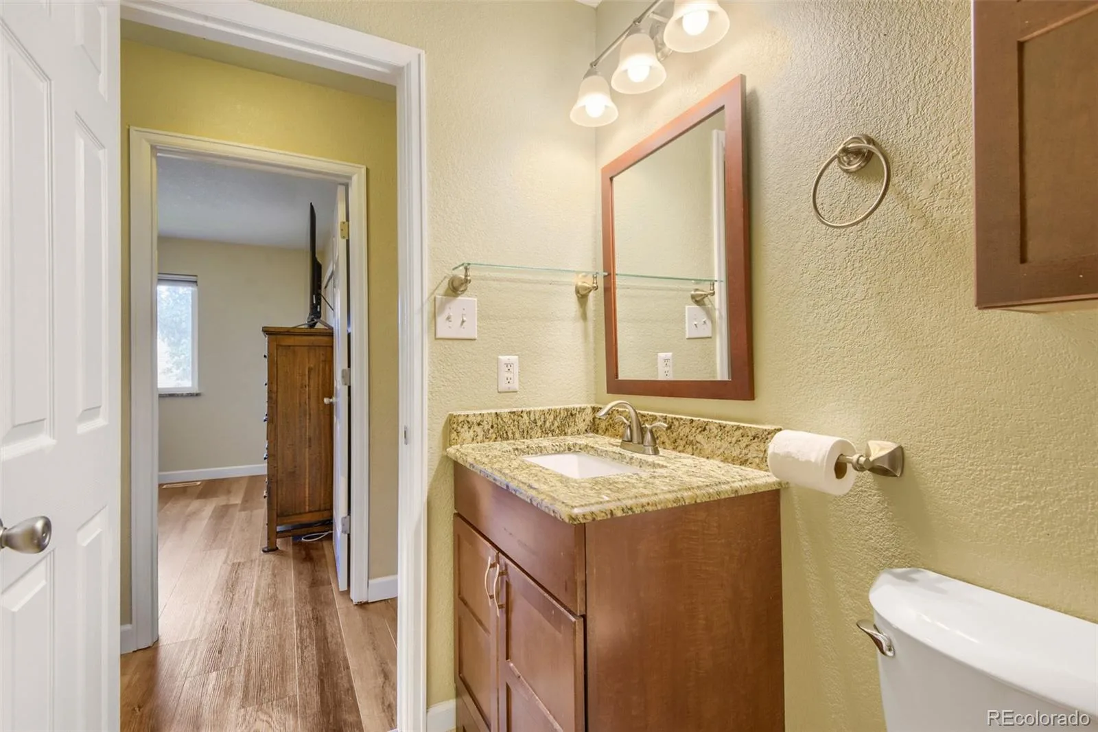 1547 S Uvalda Street Aurora CO 80012 | MLS #REC3045004 08302026203445 1600 18