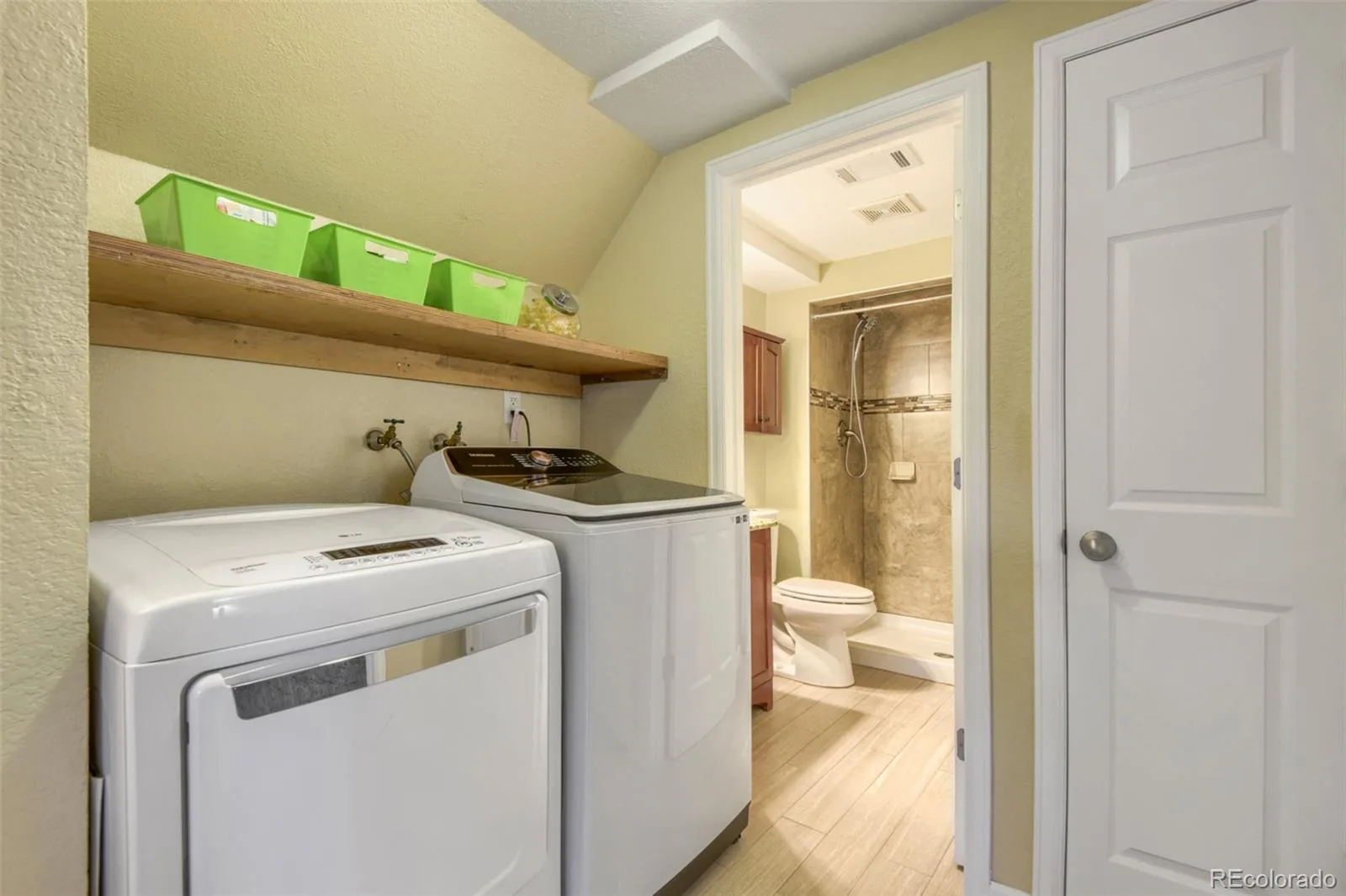 1547 S Uvalda Street Aurora CO 80012 | MLS #REC3045004 08302026203445 1600 24