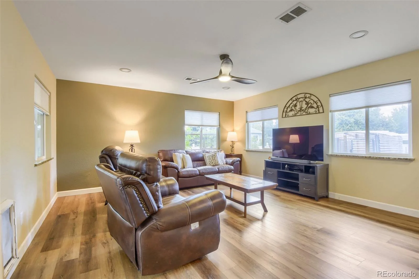 1547 S Uvalda Street Aurora CO 80012 | MLS #REC3045004 08302026203445 1600 3