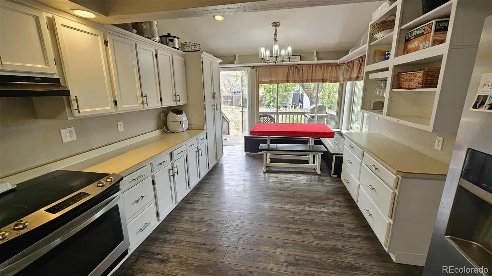 1584 S Vaughn Circle Aurora CO 80012 MLS #REC3045449 05122026190132 1600 4