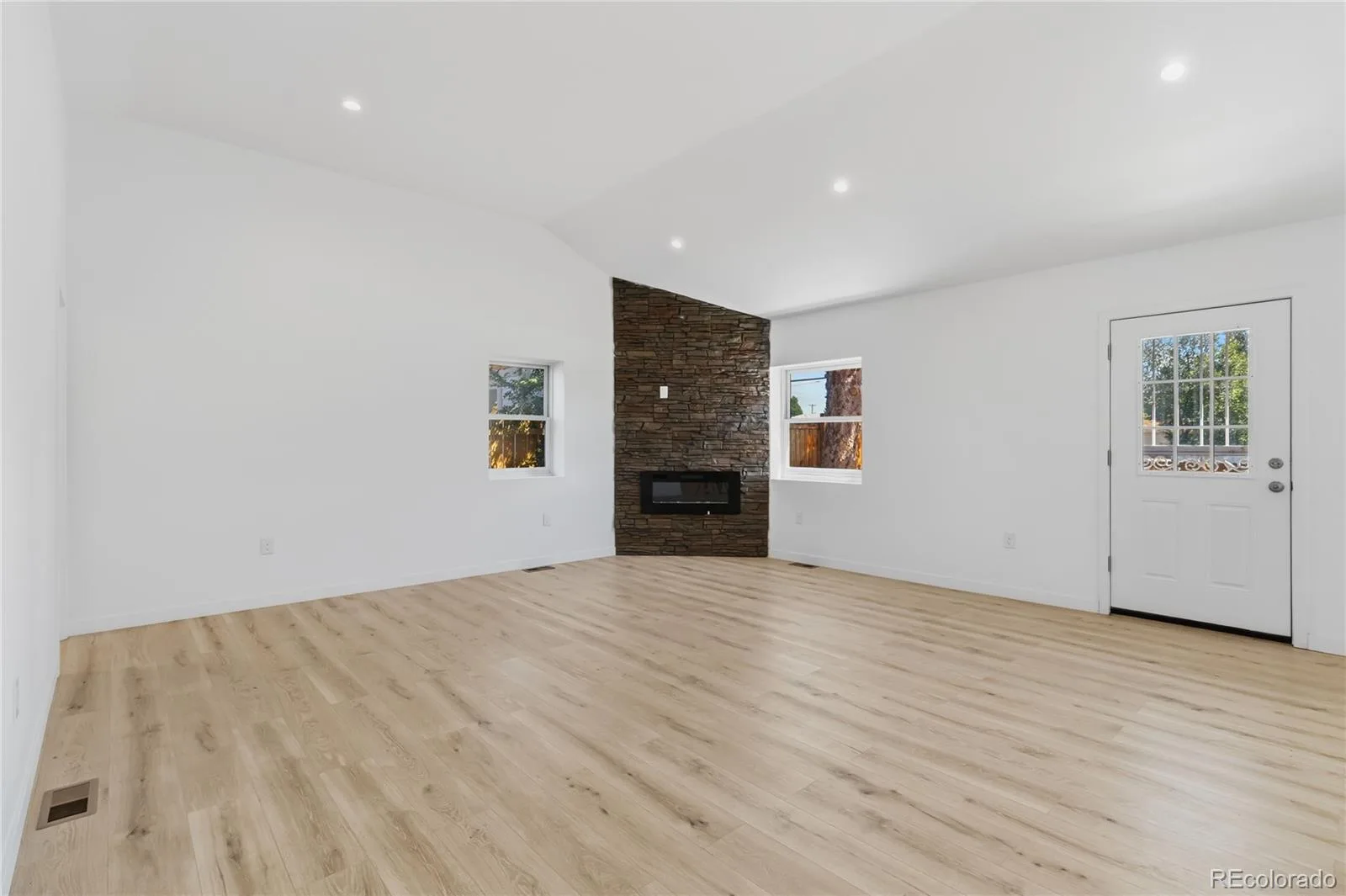 1235 S Irving Street Denver CO 80219 | MLS #REC3046149 09232026085602 1600 12