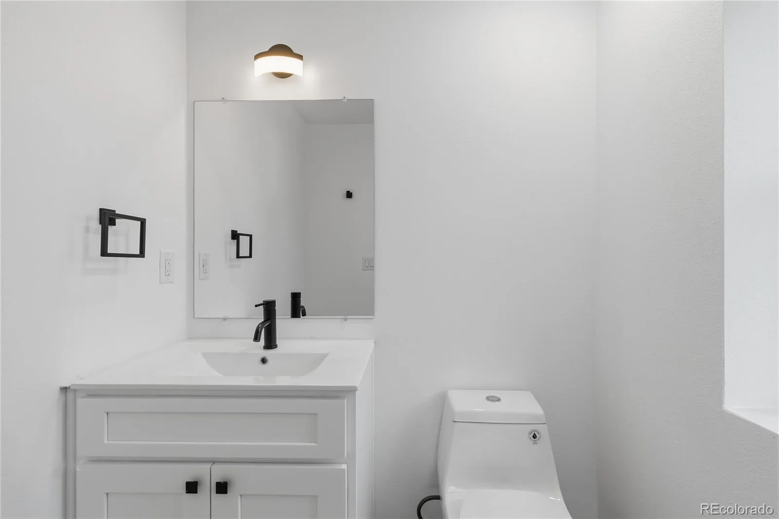 1235 S Irving Street Denver CO 80219 | MLS #REC3046149 09232026085602 1600 18