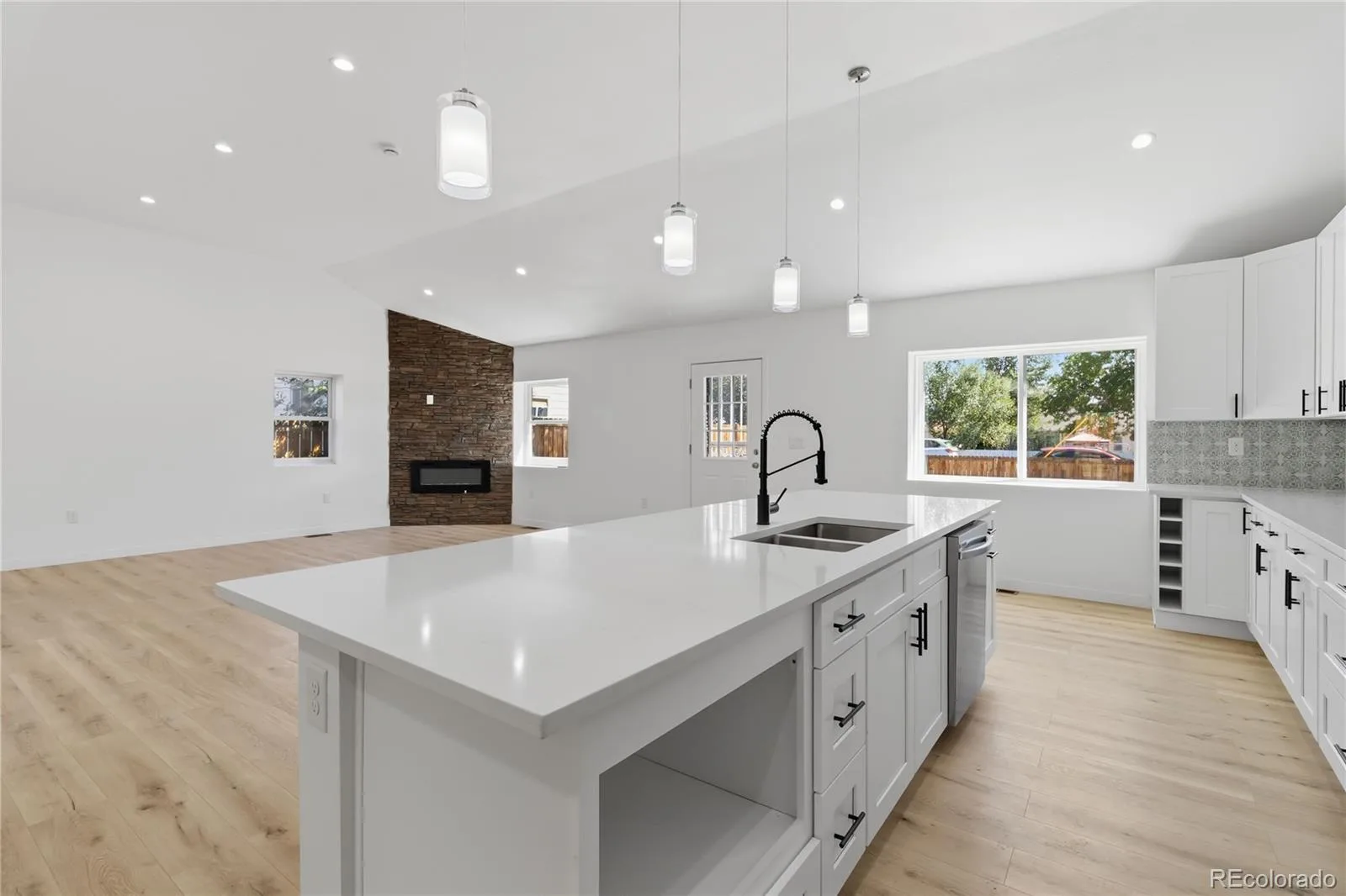 1235 S Irving Street Denver CO 80219 | MLS #REC3046149 09232026085602 1600 3