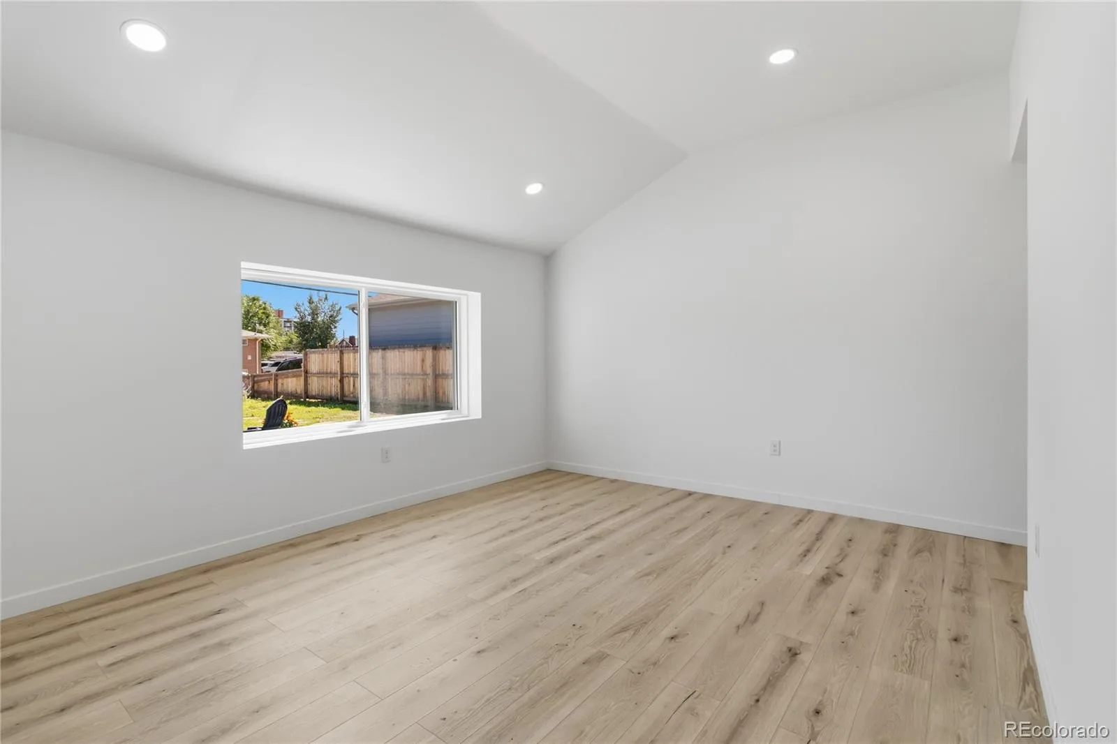 1235 S Irving Street Denver CO 80219 | MLS #REC3046149 09232026085602 1600 34