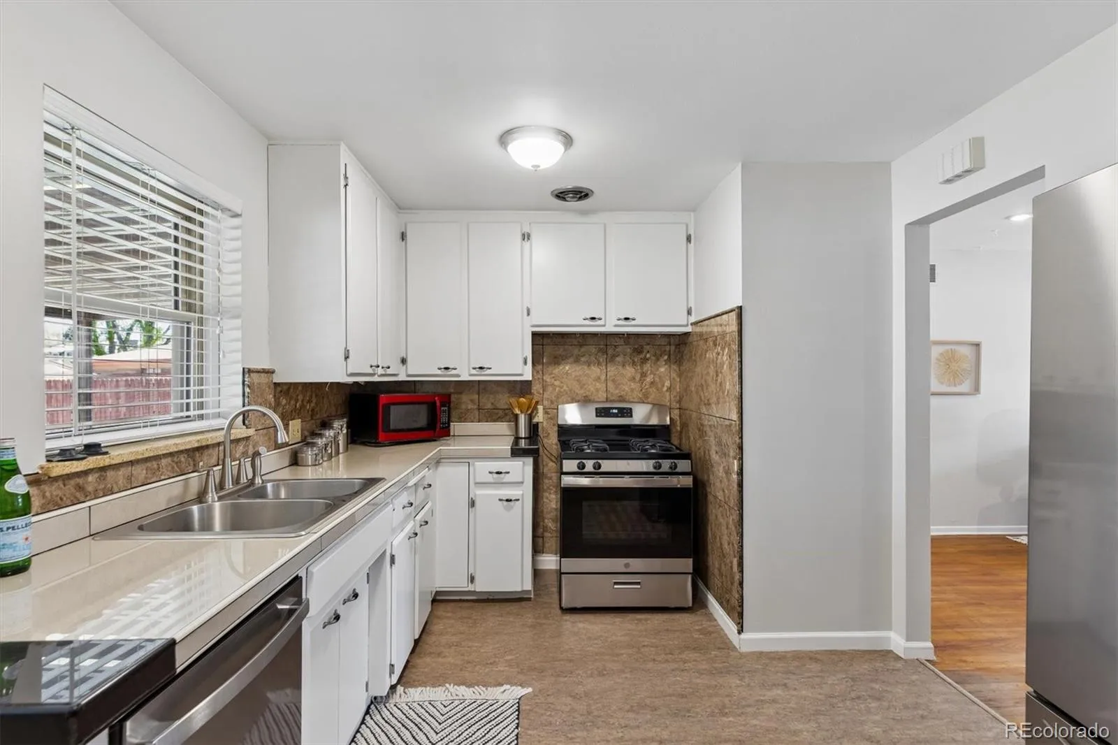 04162026200339 1600 18