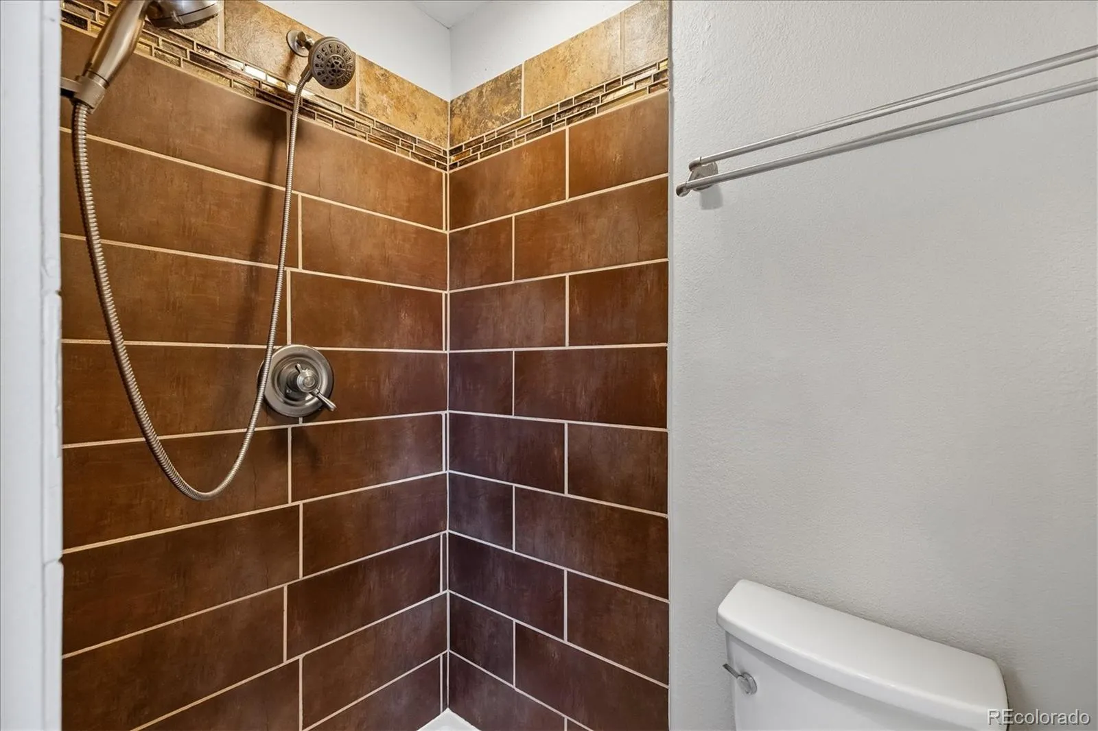 04162026200339 1600 23