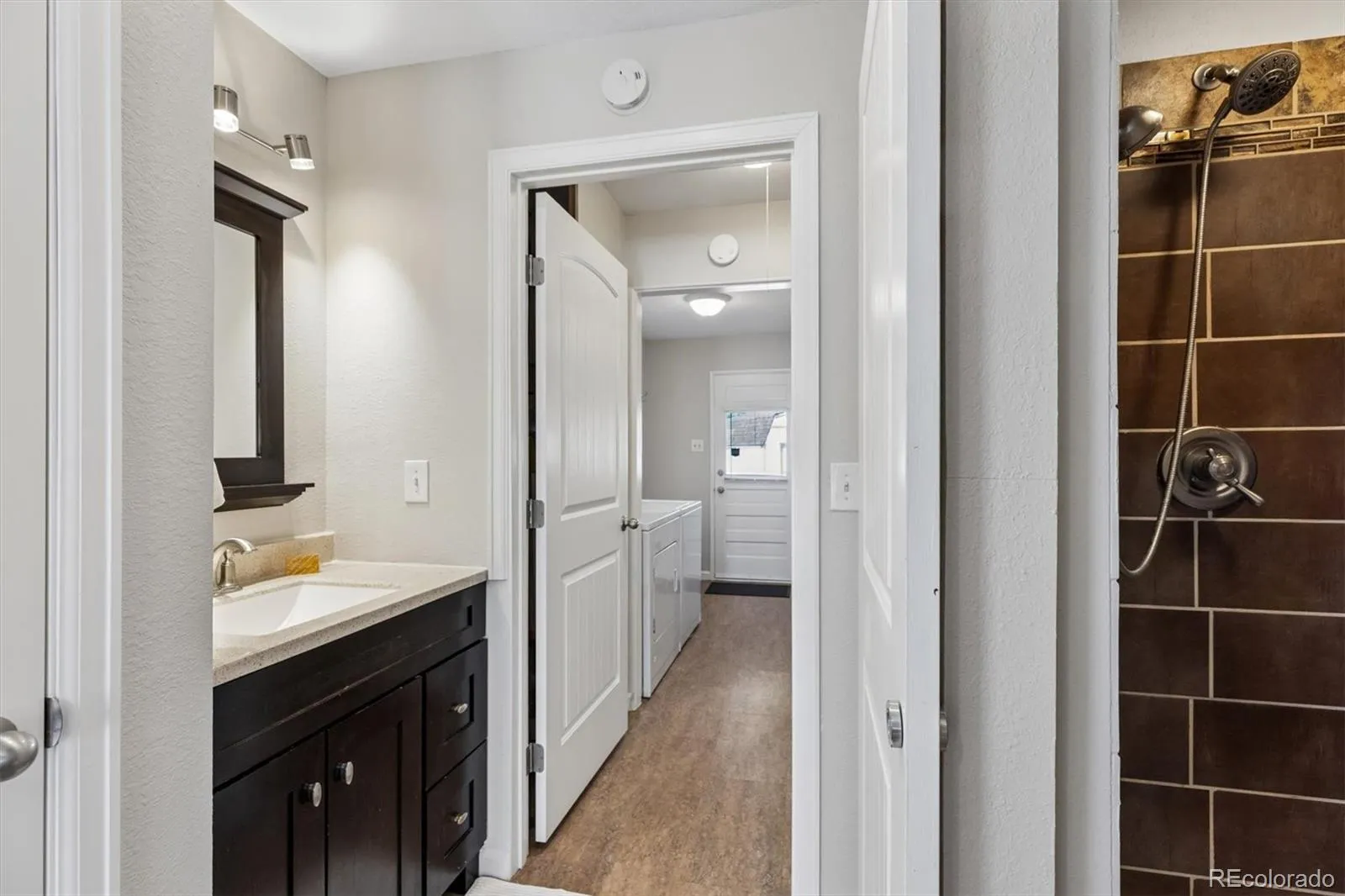 04162026200339 1600 24