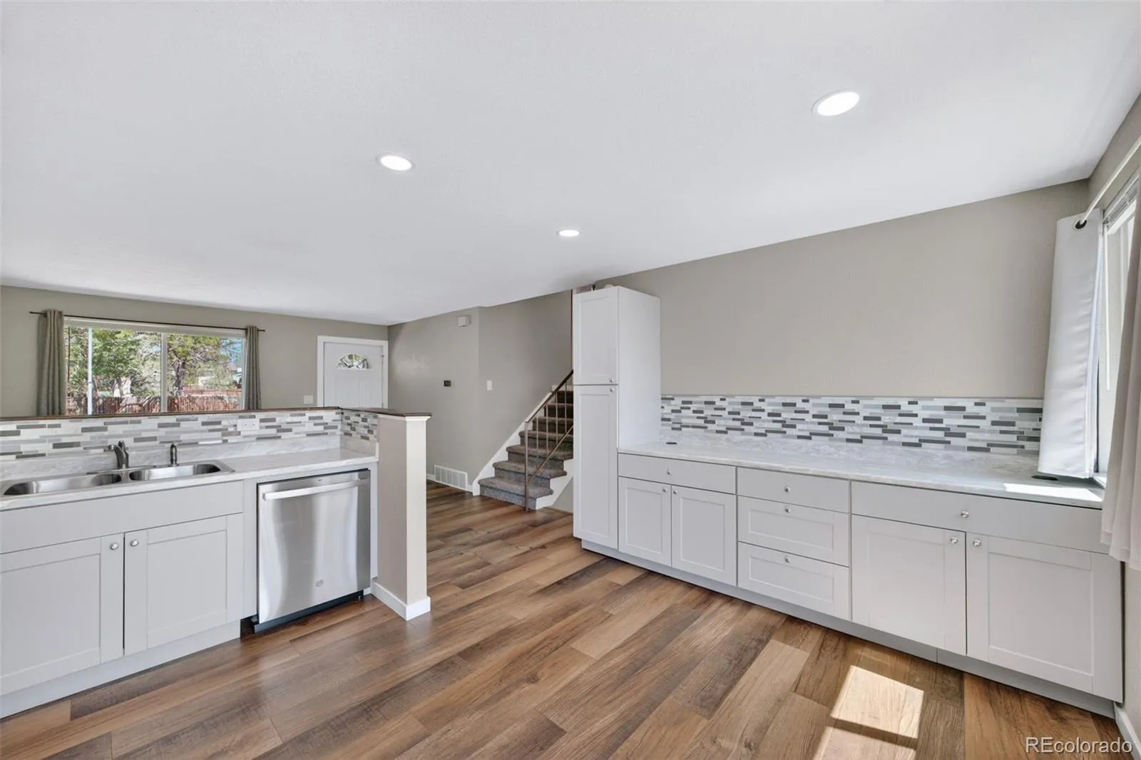 04162026015400 1600 12