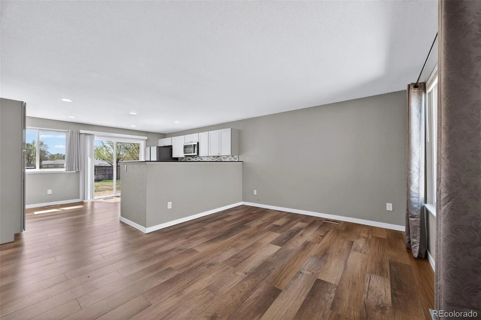 04162026015400 1600 6