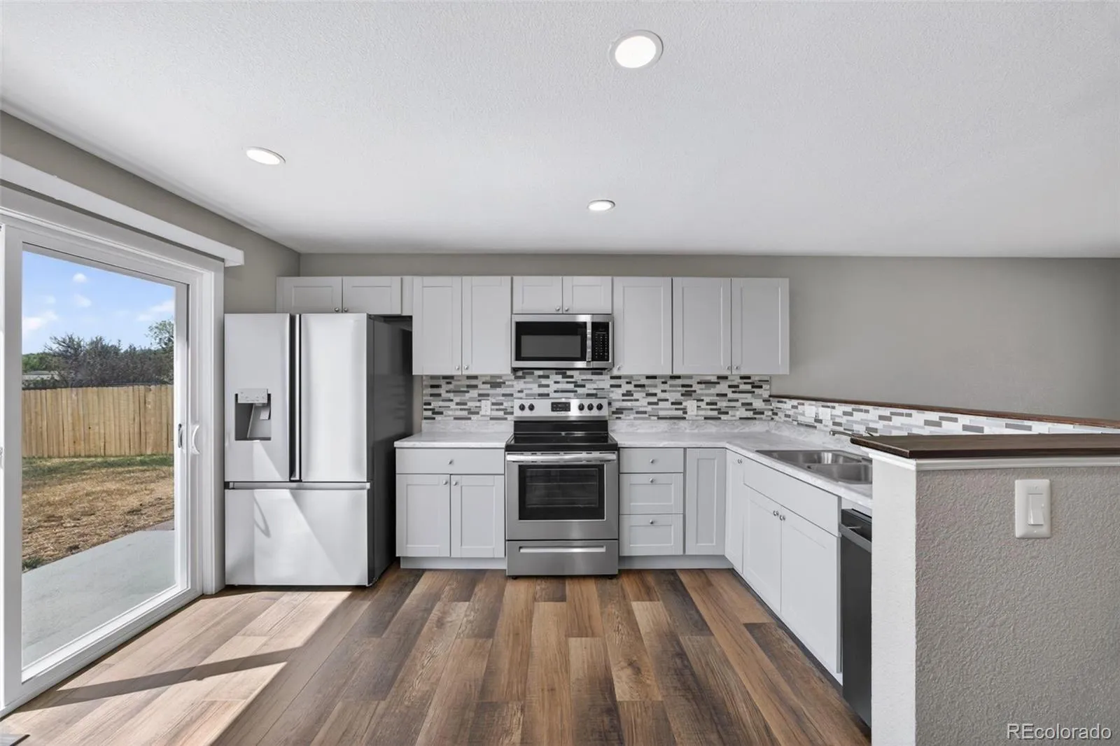 04162026015400 1600 9