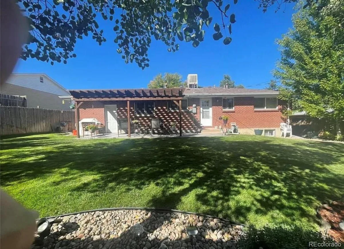 5416 S Lakeview Street Littleton CO 80120 MLS #REC3050217 06022026231020 1200 21