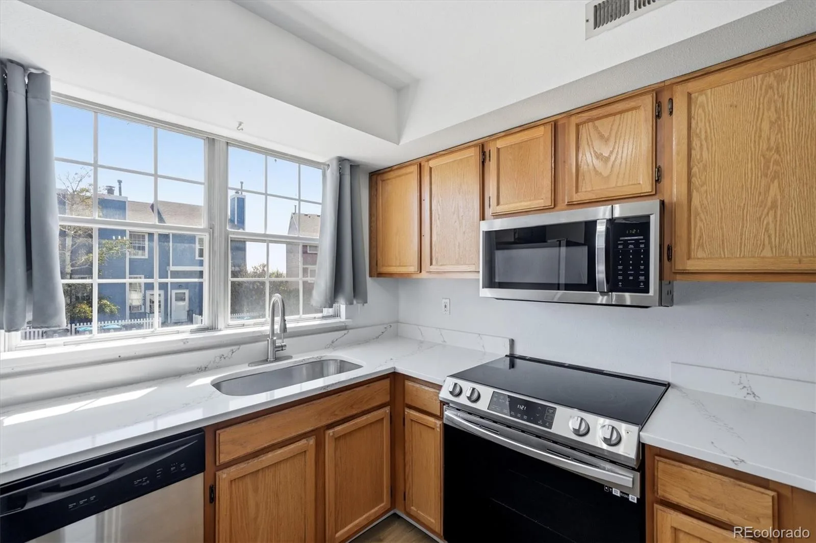 8199 Welby Road #1403 Thornton CO 80229 | MLS #REC3050673 08292026001904 1600 18