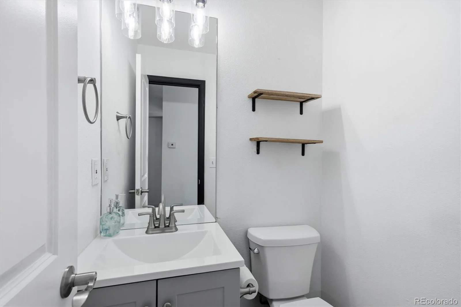 8199 Welby Road #1403 Thornton CO 80229 | MLS #REC3050673 08292026001904 1600 20