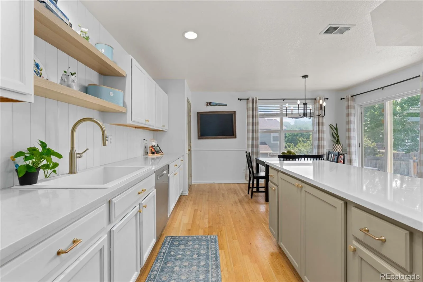 5350 S Picadilly Court Aurora CO 80015 | MLS #REC3051189 08042026153630 1600 10
