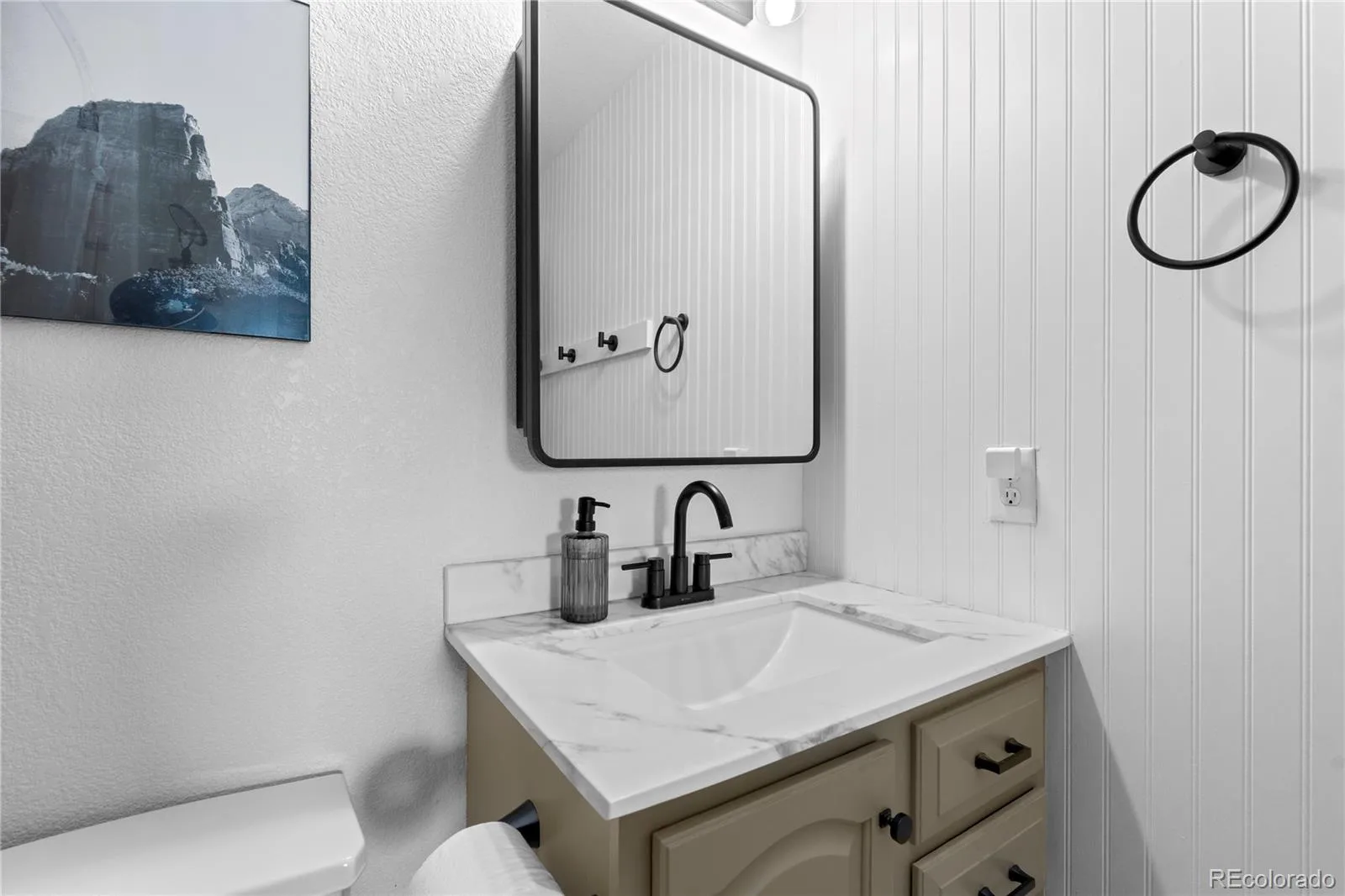 5350 S Picadilly Court Aurora CO 80015 | MLS #REC3051189 08042026153630 1600 19