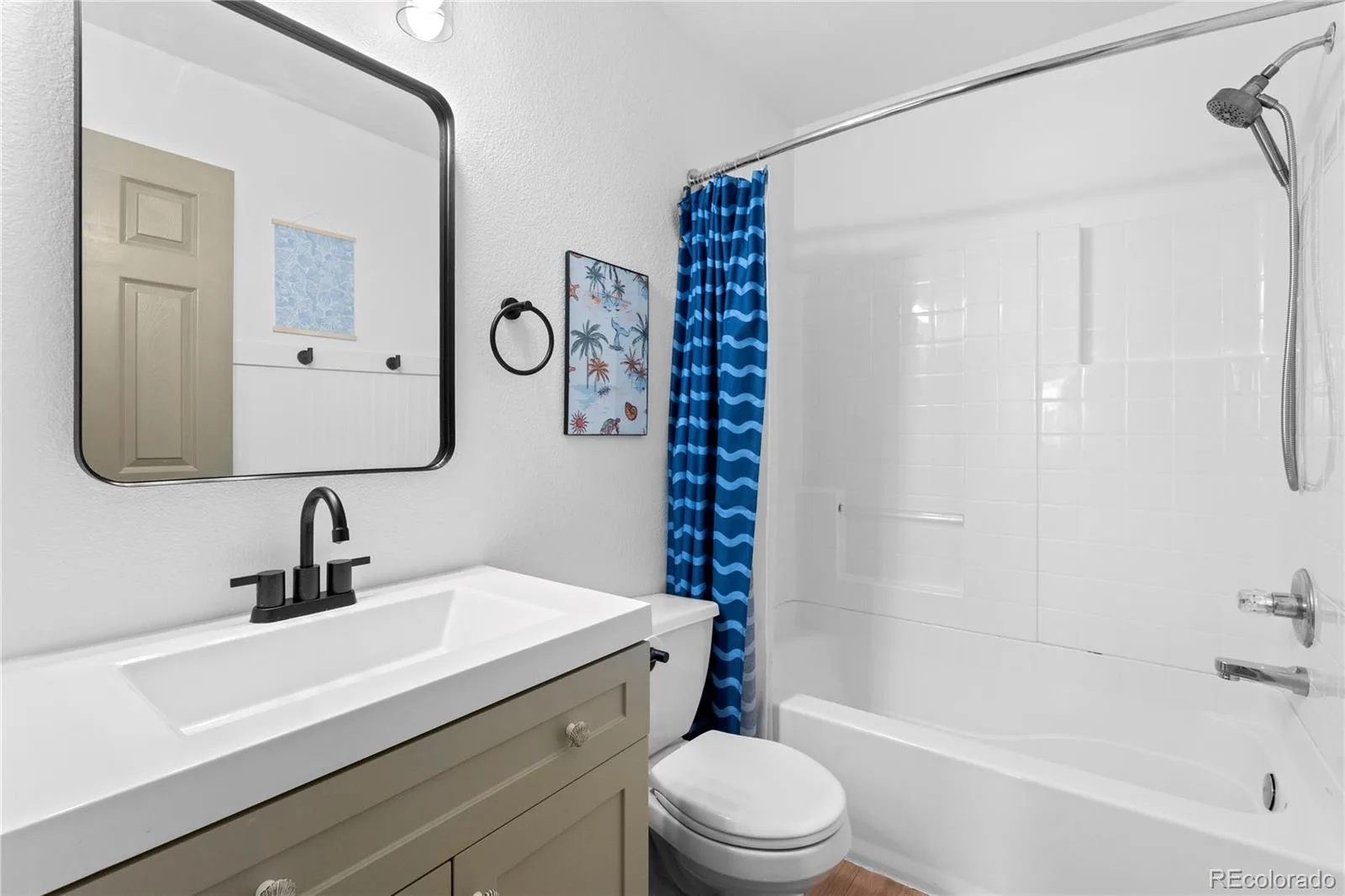 5350 S Picadilly Court Aurora CO 80015 | MLS #REC3051189 08042026153630 1600 24