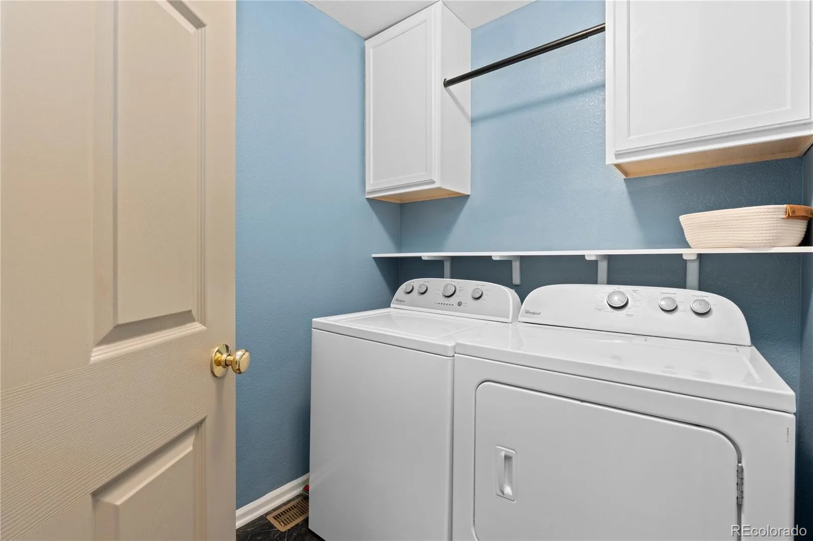 5350 S Picadilly Court Aurora CO 80015 | MLS #REC3051189 08042026153630 1600 25