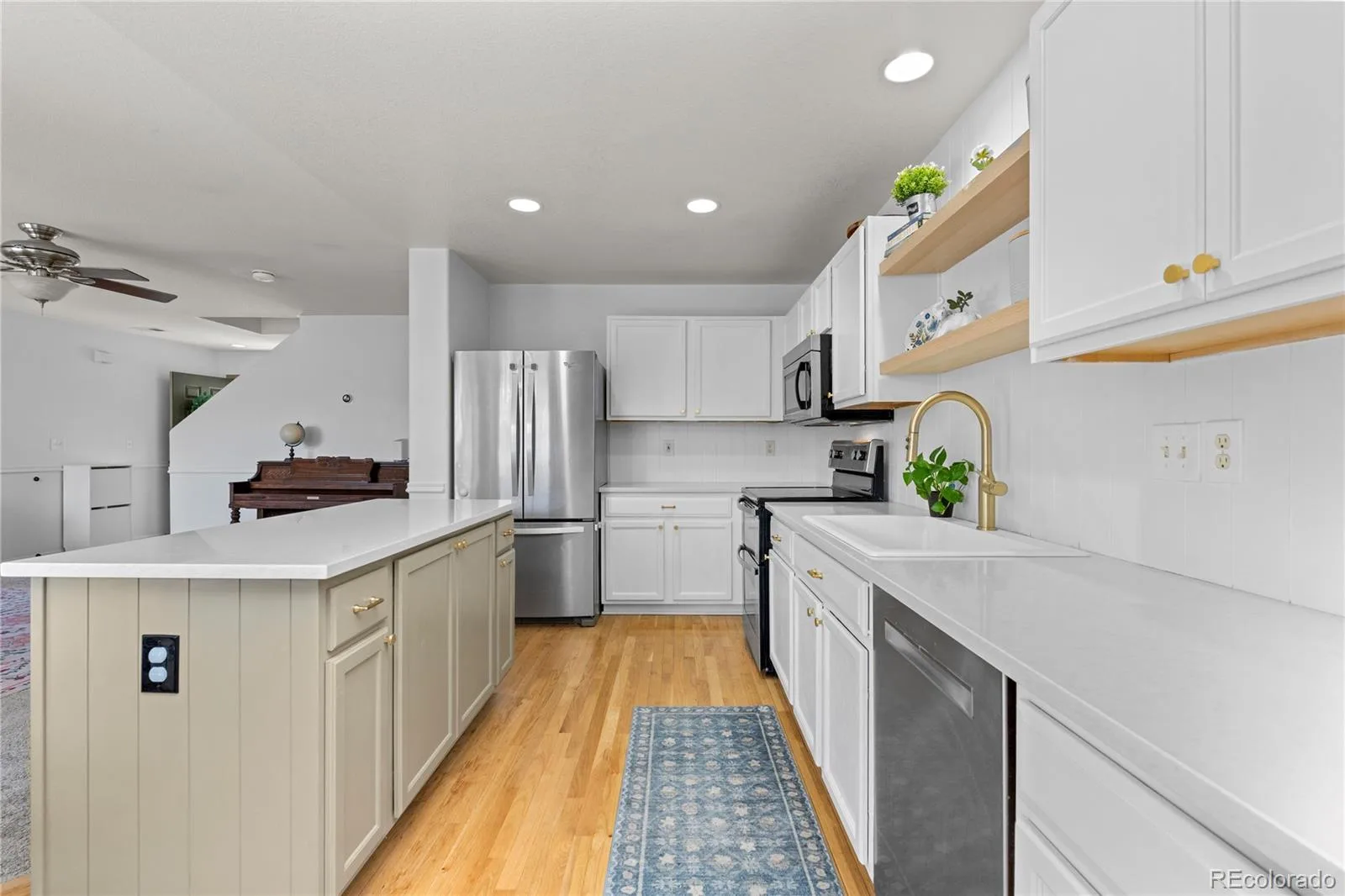 5350 S Picadilly Court Aurora CO 80015 | MLS #REC3051189 08042026153630 1600 5