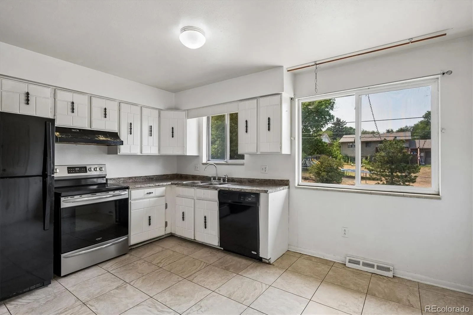 951-953 S Yarrow Street Lakewood CO 80226 | MLS #REC3054573 08072026165355 1600 30