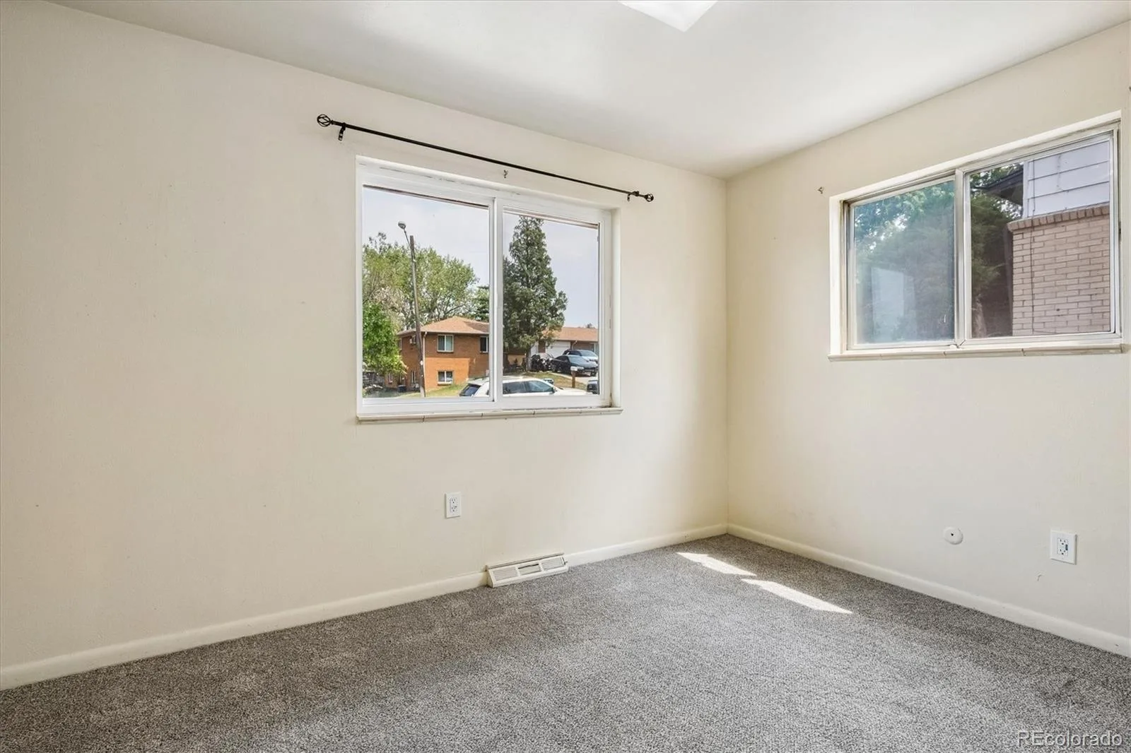 951-953 S Yarrow Street Lakewood CO 80226 | MLS #REC3054573 08072026165355 1600 36