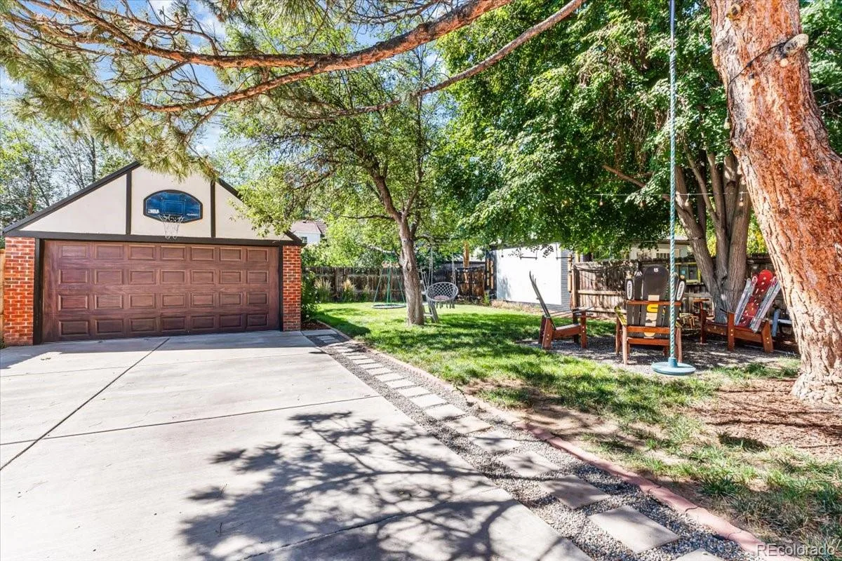 1533 N Oneida Street Denver CO 80220 | MLS #REC3055317 09232026085648 1200 34