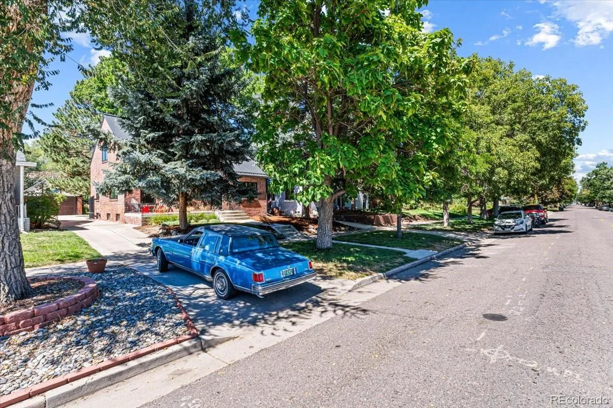 1533 N Oneida Street Denver CO 80220 | MLS #REC3055317 09232026085648 1200 4