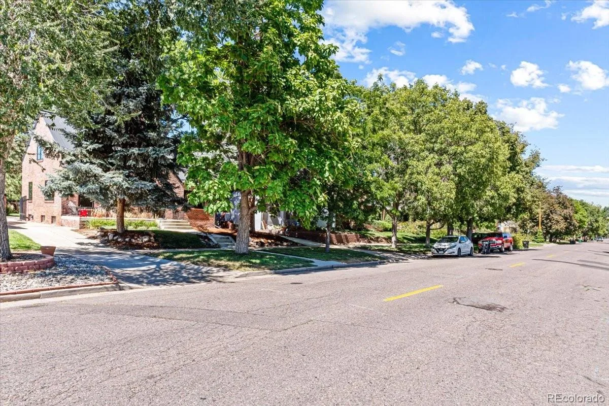 1533 N Oneida Street Denver CO 80220 | MLS #REC3055317 09232026085648 1200 5