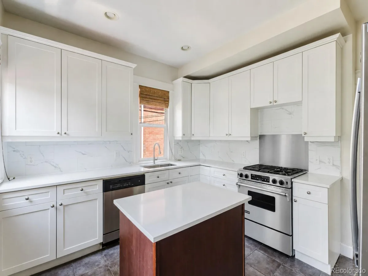 2001 N Gaylord Street Denver CO 80205 MLS #REC3058614 07082026182352 1200 39