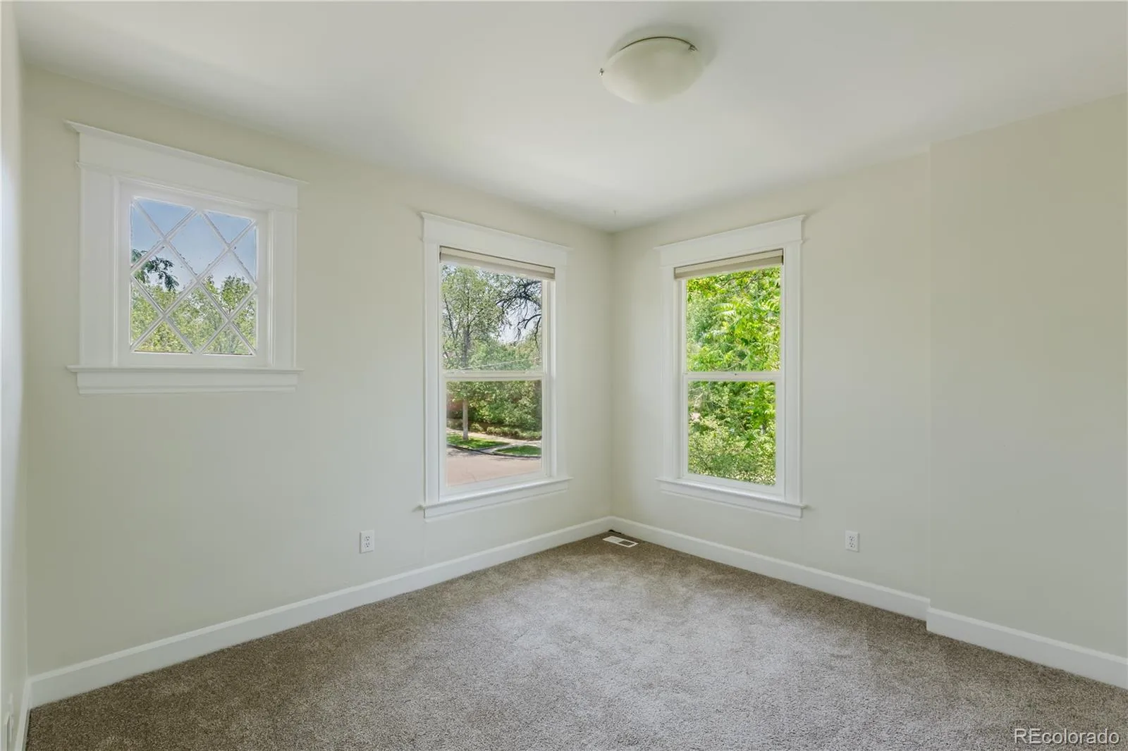 2001 N Gaylord Street Denver CO 80205 | MLS #REC3058614 08052026174442 1600 33