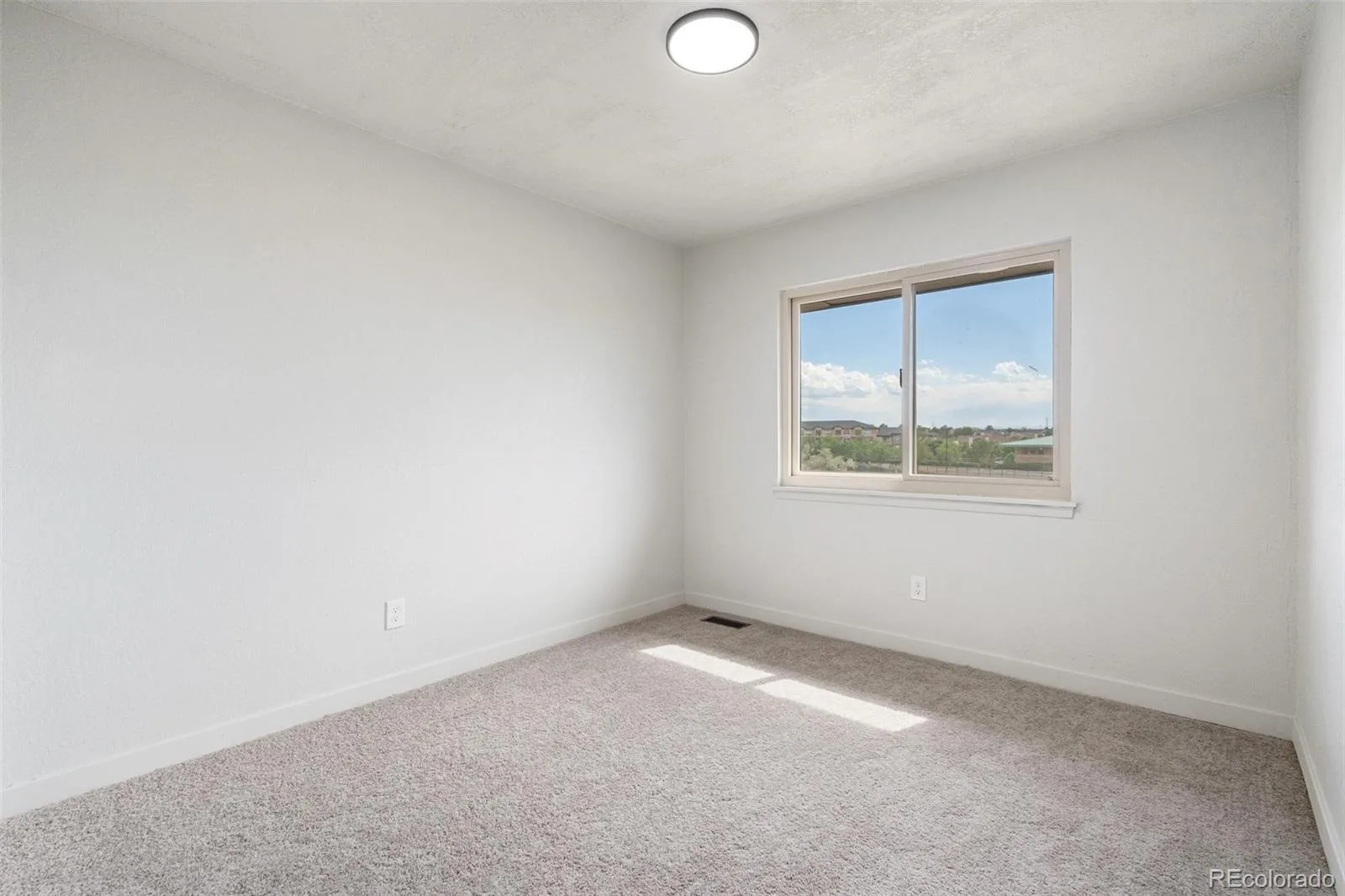 14502 E Walsh Place Aurora CO 80012 MLS #REC3060451 07122026140022 1600 20