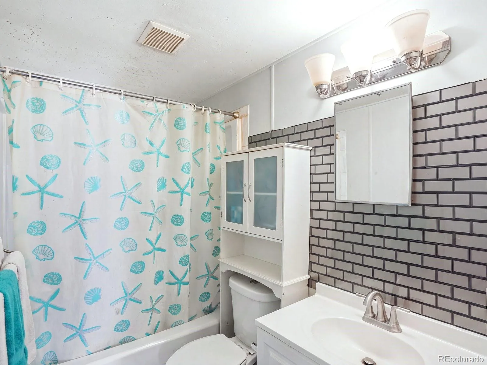 1566 W Cedar Avenue Denver CO 80223 | MLS #REC3061116 07282026192559 1600 16