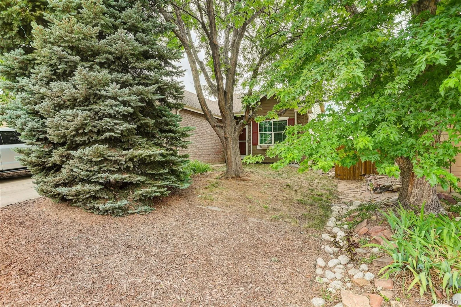 4120 S Ireland Court Aurora CO 80013 | MLS #REC3061395 07152026072813 1600 30