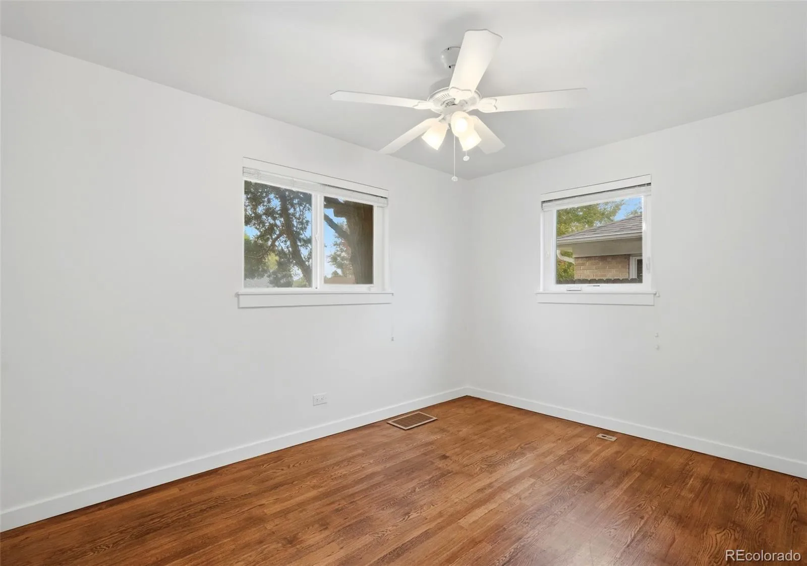 3030 Newport Street Denver CO 80207 | MLS #REC3061623 10092026004935 1600 15
