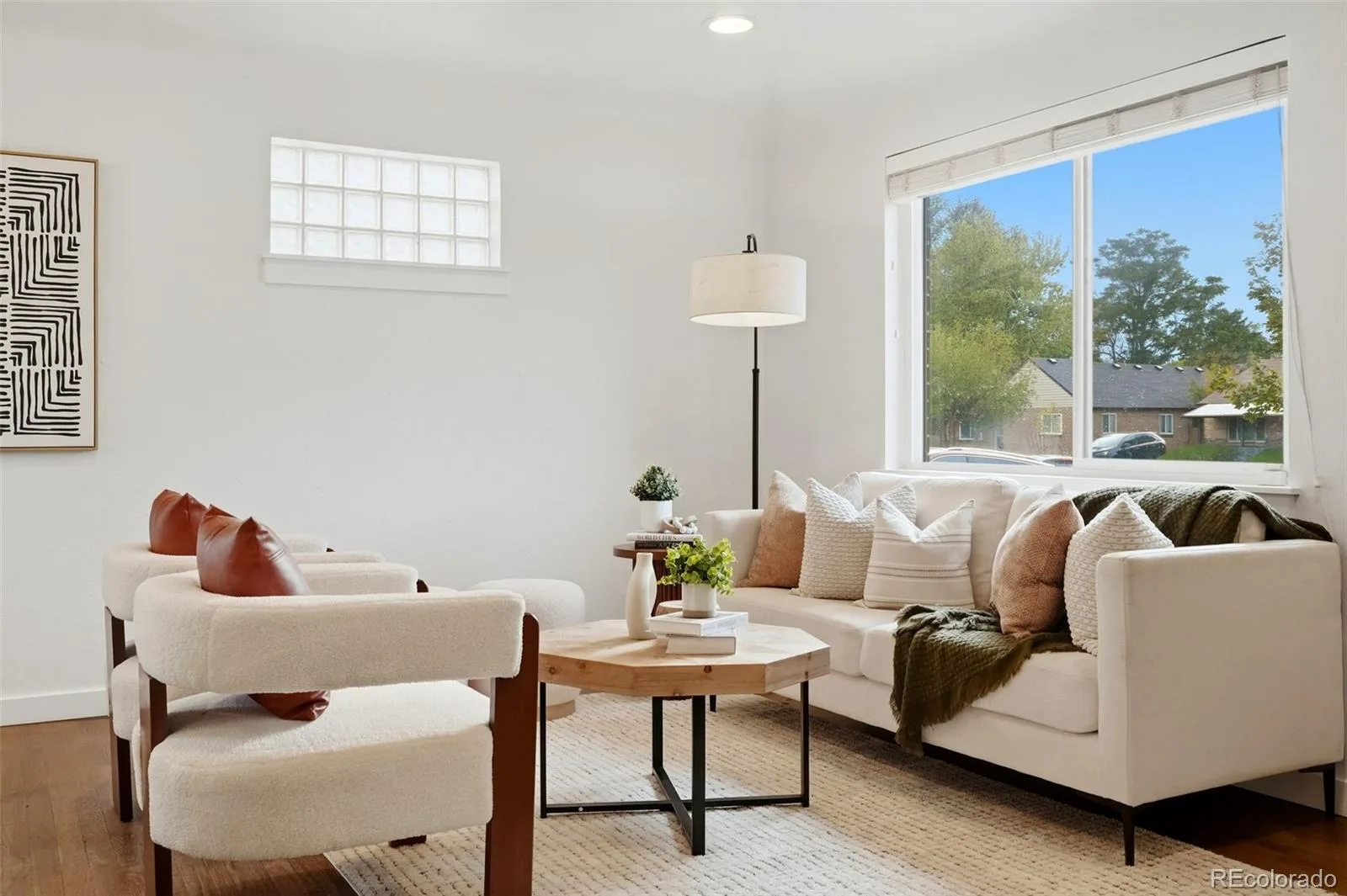 3030 Newport Street Denver CO 80207 | MLS #REC3061623 10092026004935 1600 2
