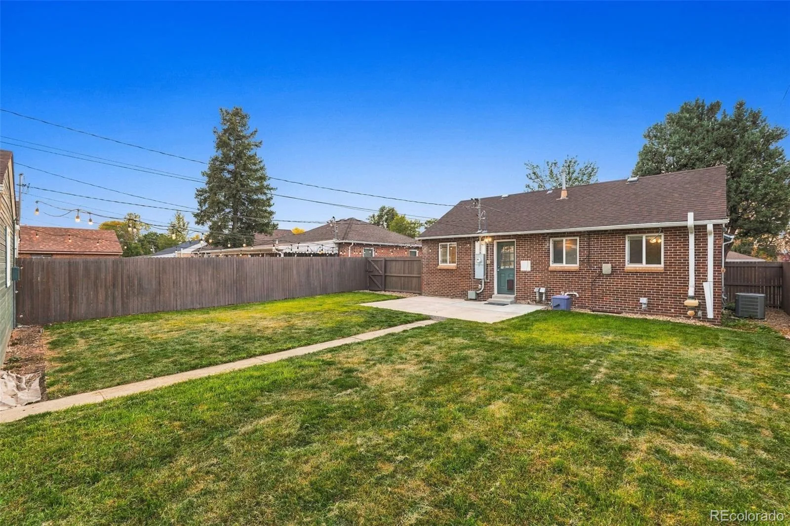 3030 Newport Street Denver CO 80207 | MLS #REC3061623 10092026004935 1600 29